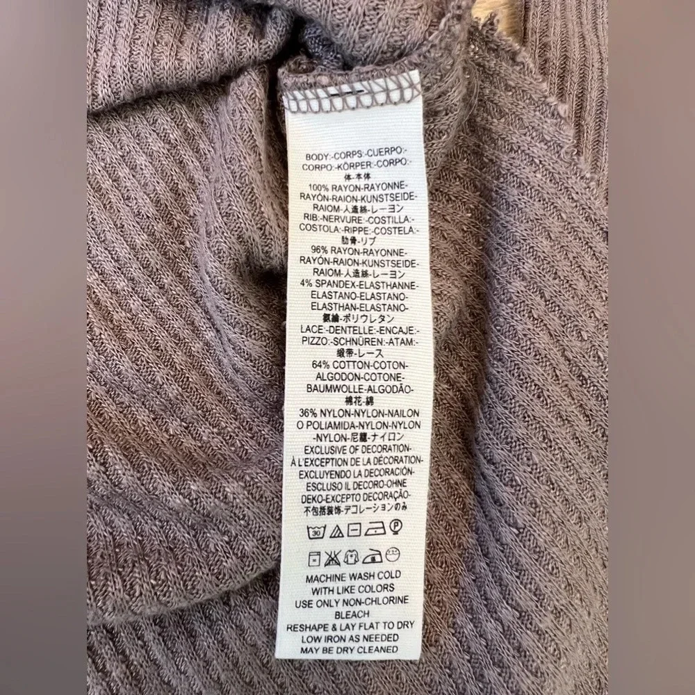 Free people Size large Pit to pit 28” Length 29”